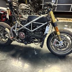 2010 Ducati Streetfighter 1098s Part Out 