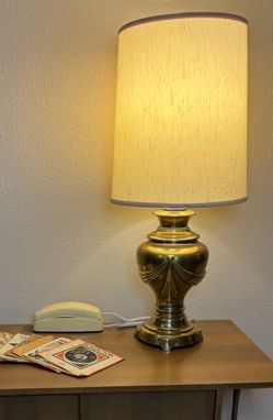 Vintage MCM Mid-Century Modern Brass Table Lamp