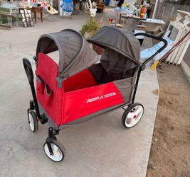Radio Flyer Stroller Wagon with Canopies