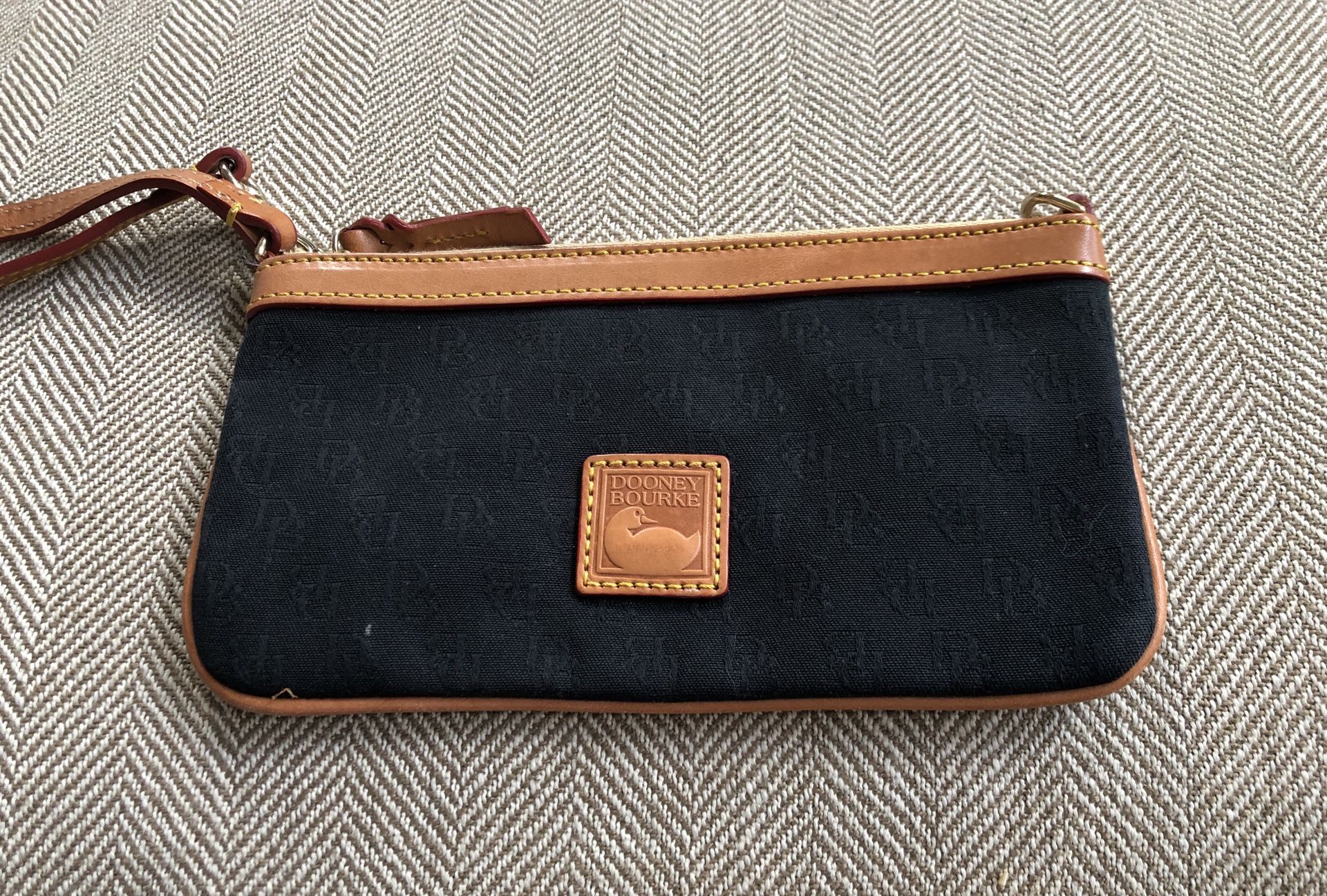 Dooney & Bourke wristlet - gently used