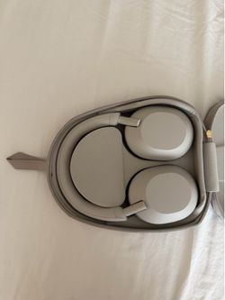 Sony WH-1000XM5 Bluetooth Wireless Noise Cancelling Headphones