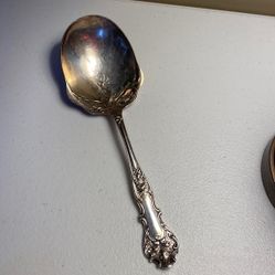 1847 Rogers Bros XS Triple Oak Berry Serving Spoon