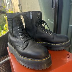 Dr. MARTENS "Jaden" Platform Boots