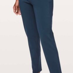 Women's 10 Lululemon Casual Office Dress Pants Navy Blue Stretchy Comfortable 