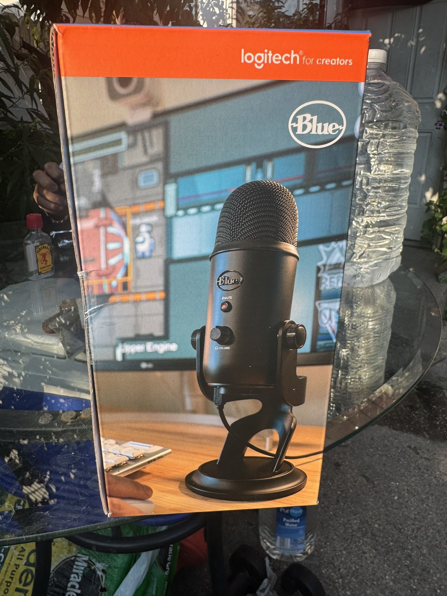Microphone
