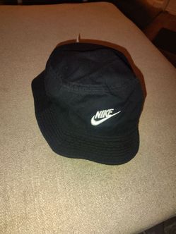 Nike bucket hat never worn