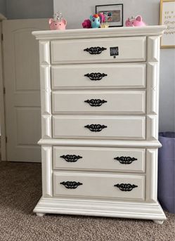 White 6 Drawer dresser