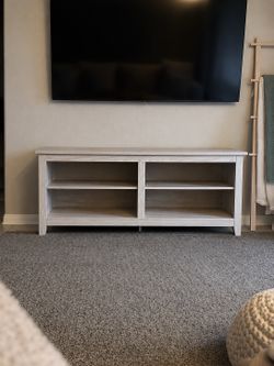 Modern Light Oak TV Stand / Entertainment Center – Excellent Condition