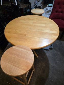 Table and stool set