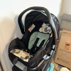 Baby Tred Car seat With Base 