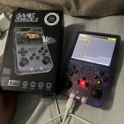 R36S Retro Handheld Game Console