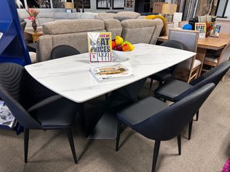 Elegant modern dining set! $1399 🖤📦