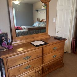 Wooden Bedroom Set (Queen Mattress Included)