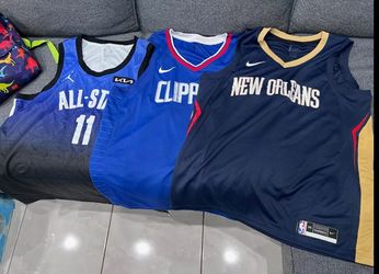 2x Jerseys 