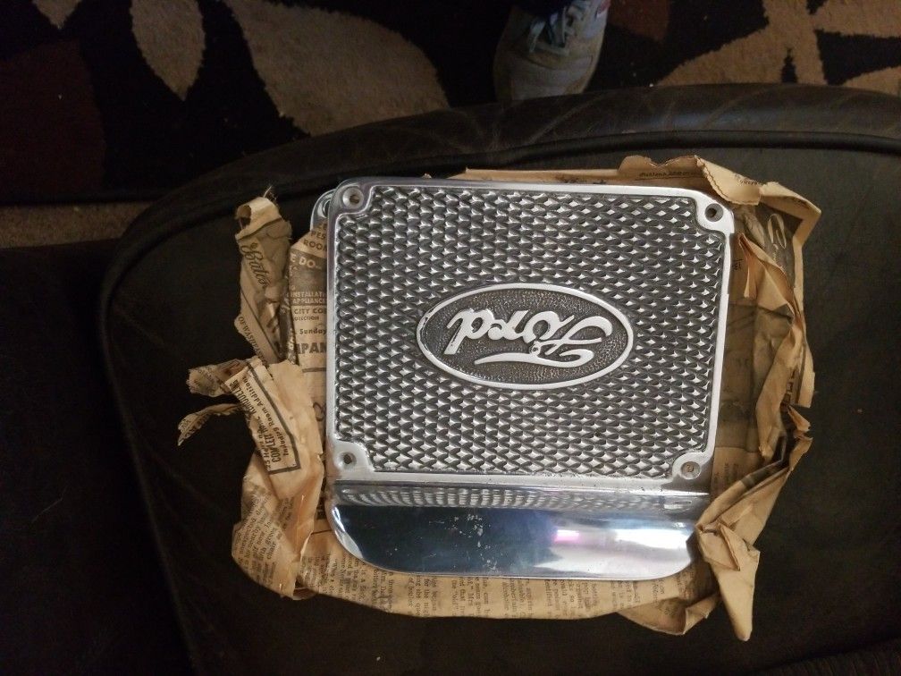 Silver Ford step plate's