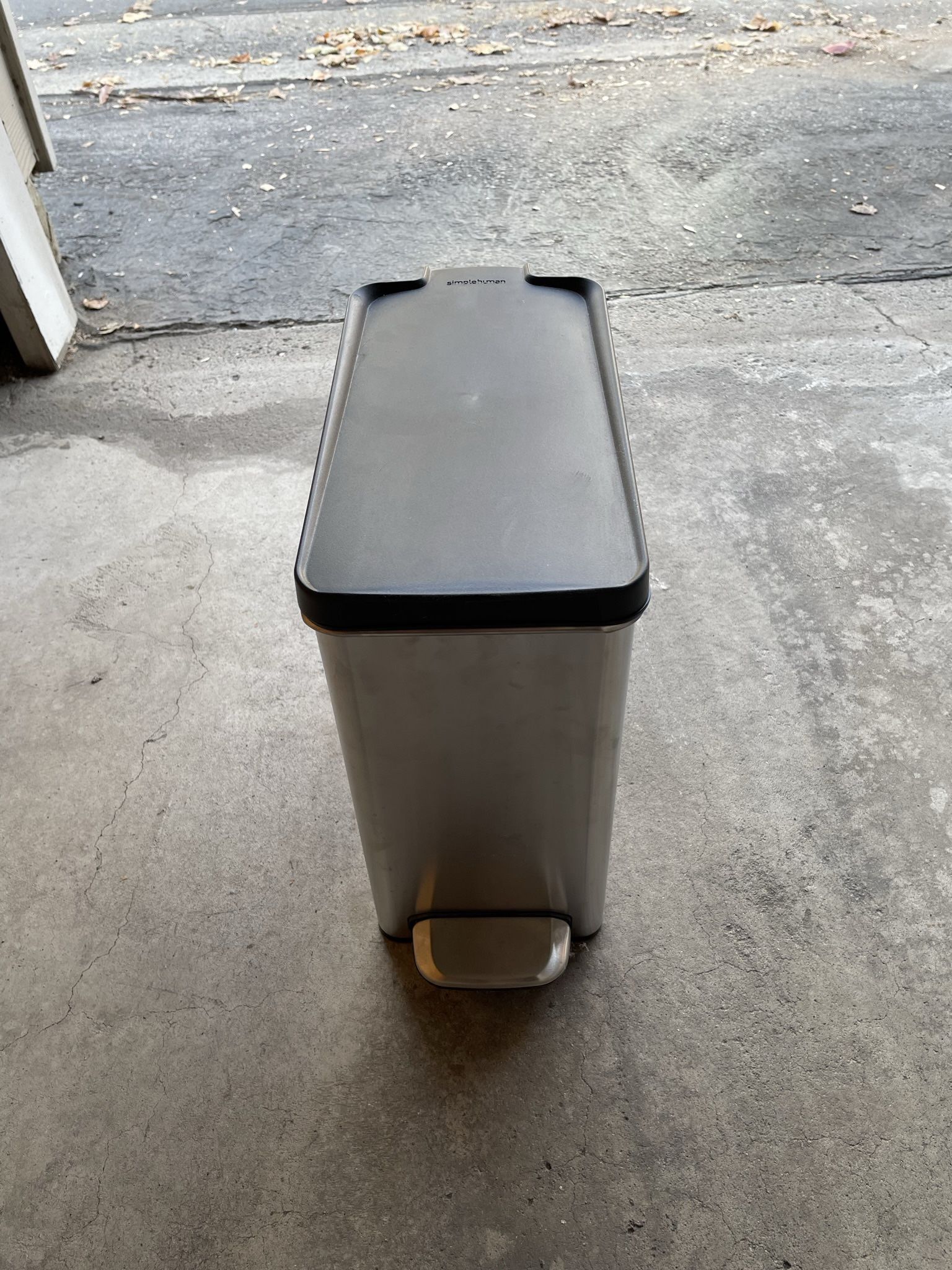 Pedal Foot 2.6 Gallons Trash Can