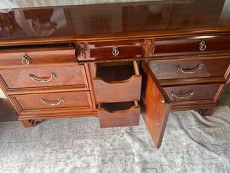 Lexington vintage dresser