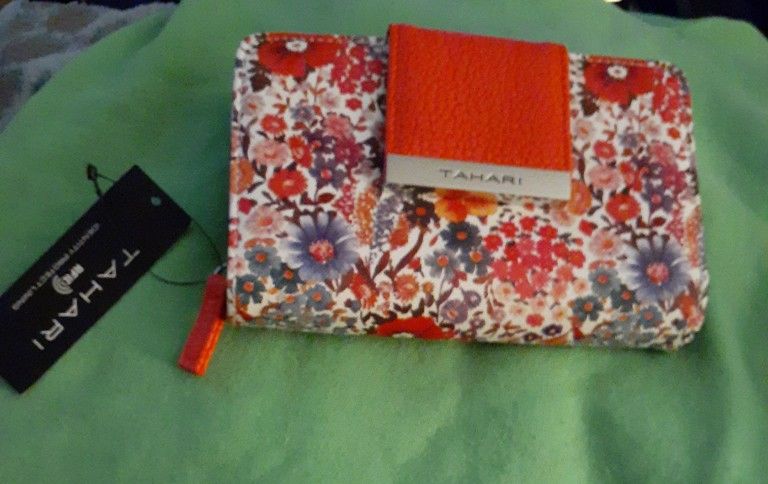 2 Wallets For The Price Of 1! Sale Ends Soon!
