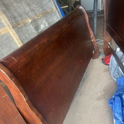 Queen Slay Bed