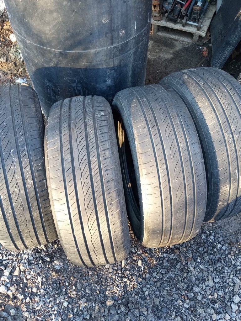 Set of Matching Used Tires -Yokohama 215/60 R16