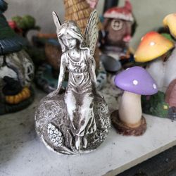 Angel AND GNOME Garden Items For Sale Today In San Lorenzo