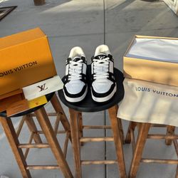 White And Black Lv Trainers 