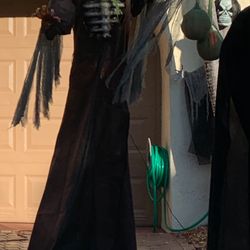 7FT Towering Pumpkin