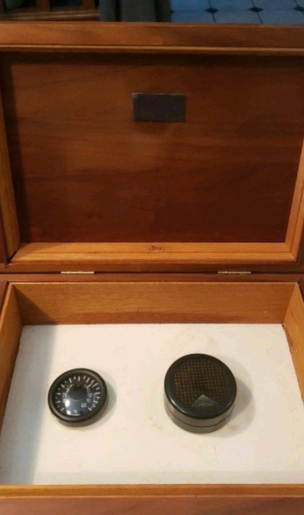 Full sized humidor with a hygrometer and a Credo humidifier