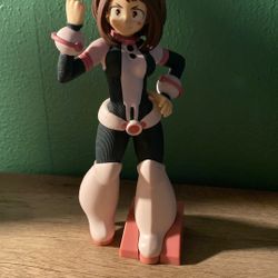 Ochako Uraraka figure