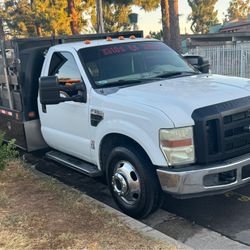 Ford F-350 Super Duty Stakebed