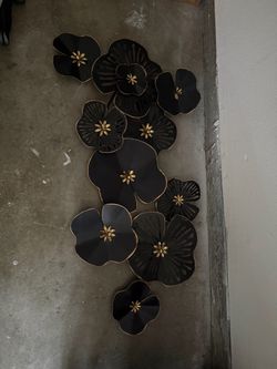 Floral wall decor