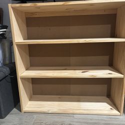 3-tiered Wooden Bookshelf