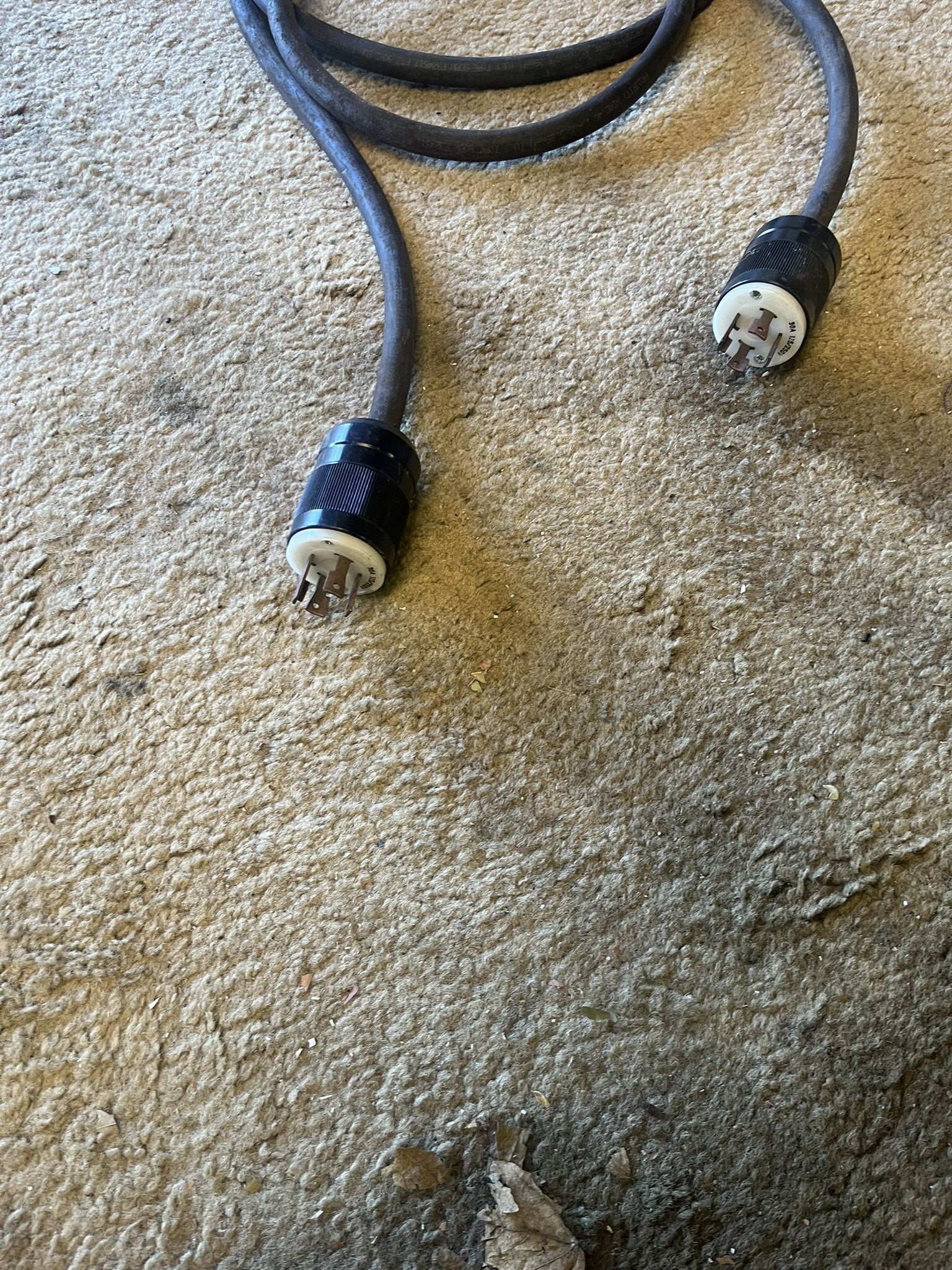 Wire 30 Amp With two Twist Plugs 220 Volt 10’ Of Cord