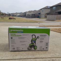 Greenworks 2100 PSI 1.2-GPM-Gallon Cold Water Electeic Pressure Washer 