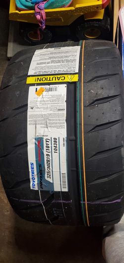 325/30ZR19 Toyo R888R