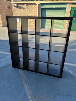 Cube bookshelf