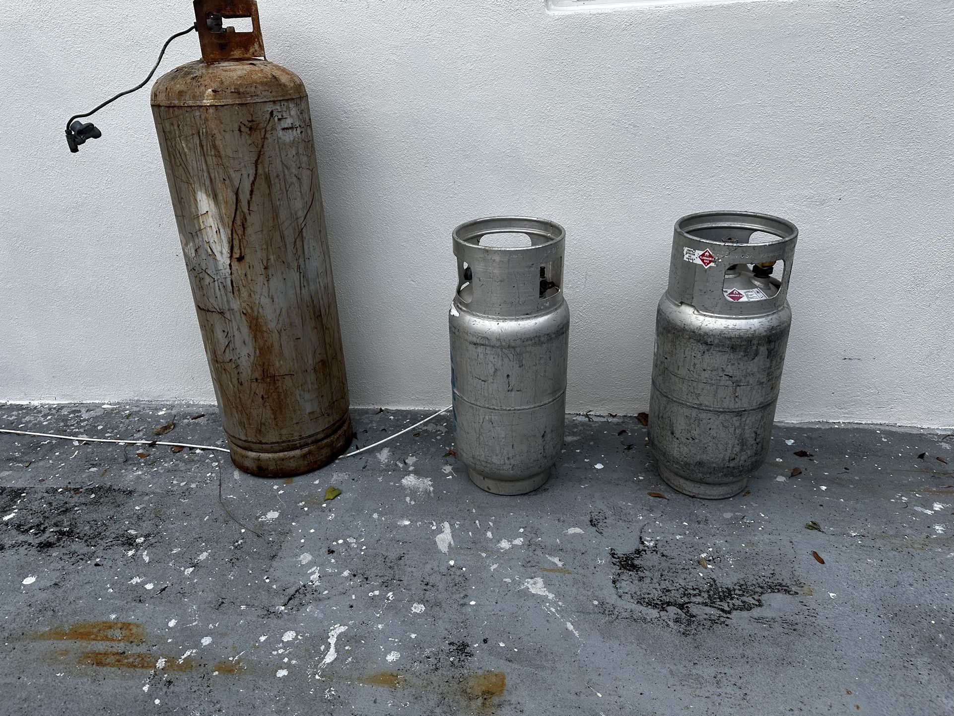 2 80lb Propane Tanks Aluminum