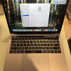 2019 Macbook Pro 13 1.7 i7 8gb 256gb Touchbar  $350