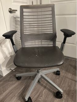 Steelcase Think chair - Fully functional as is