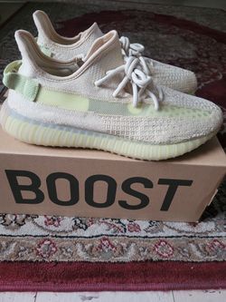 Yeezy 350 V2 Flax