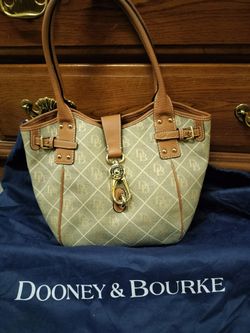 DOONEY & BURKE PURSE