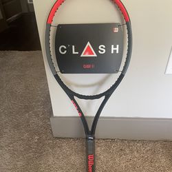 Wilson Clash 98 v1 3/8 Tennis Racquet for Sale in Scottsdale, AZ - OfferUp