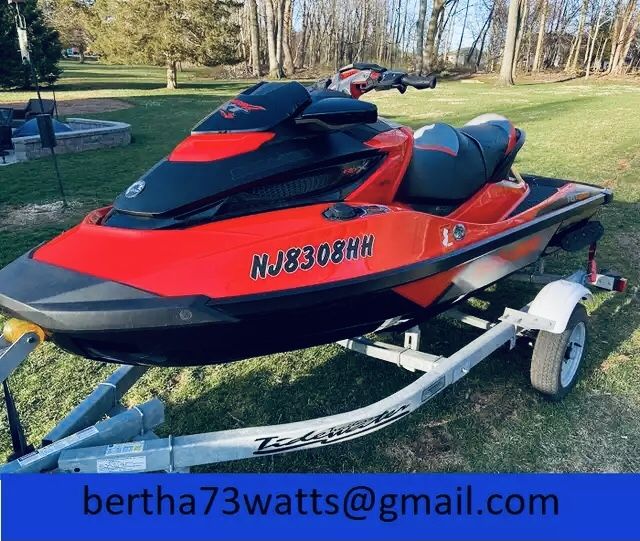 Photo Beautiful 2017 SeaDoo RXTX 300