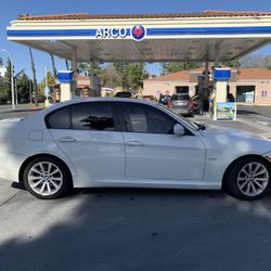 BMW 328i Sport Sedan