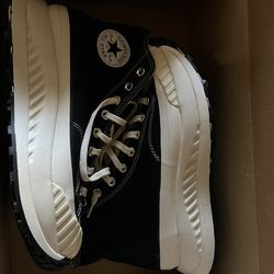 Converse women’s size 11