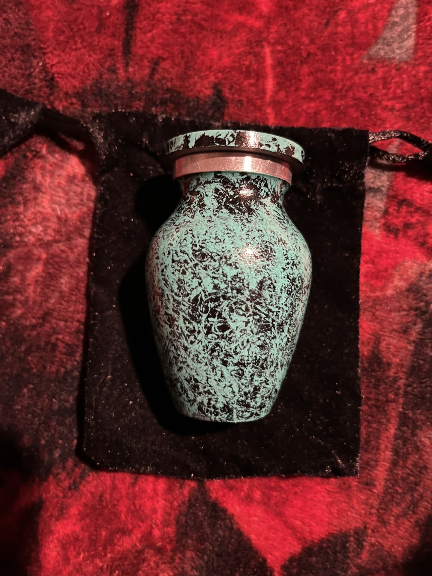 Small Fedmax Urn