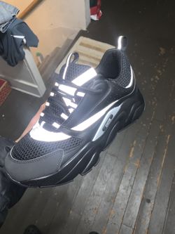 Dior B22