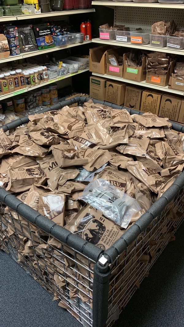 Military MRE / MRES / MRE’s Meals Ready To Eat // Military Surplus