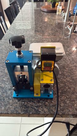 Portable Midsize Automatic  Wire Stripper