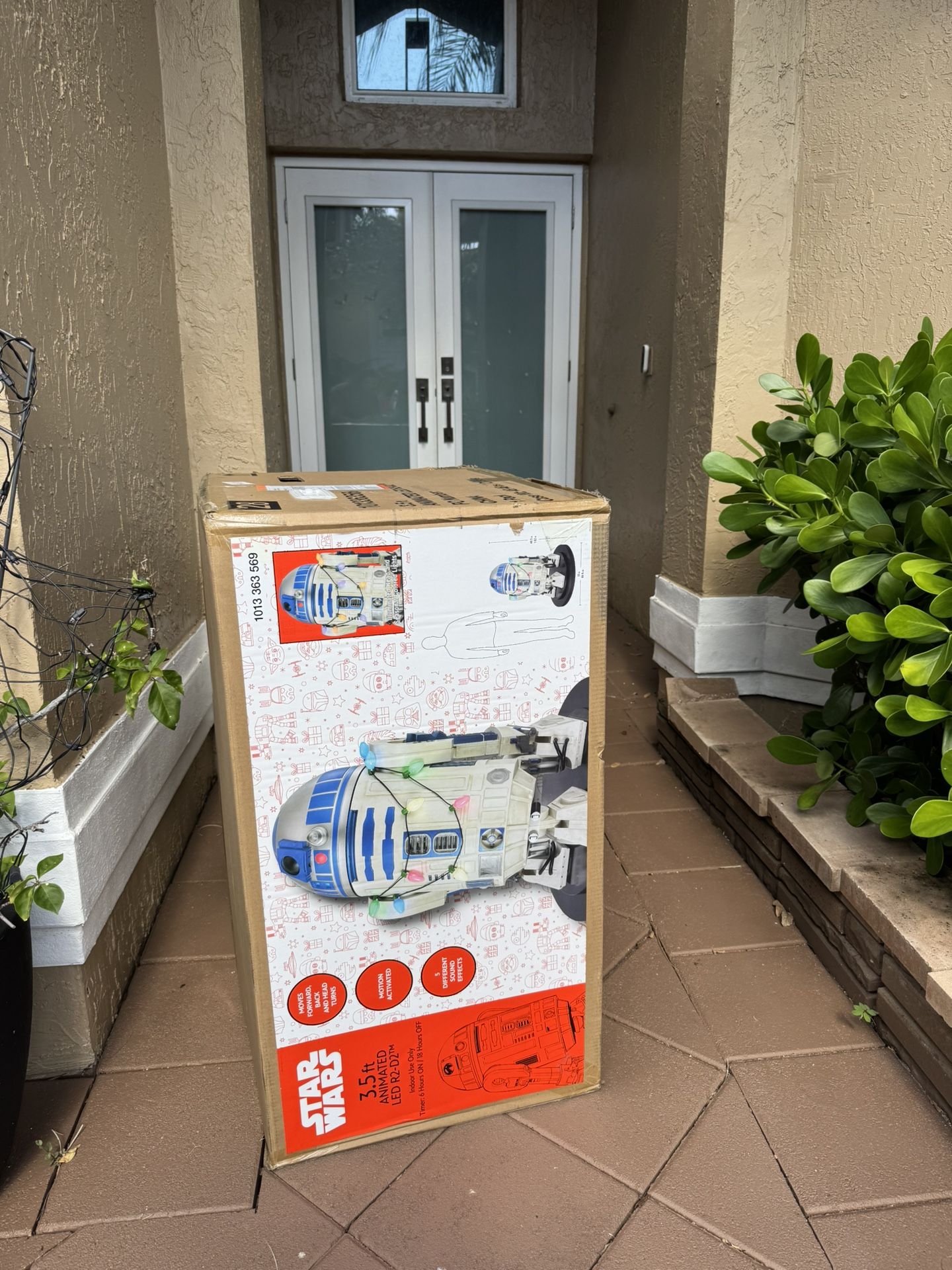 3.5 ft. Animated LED R2-D2 Star Wars 